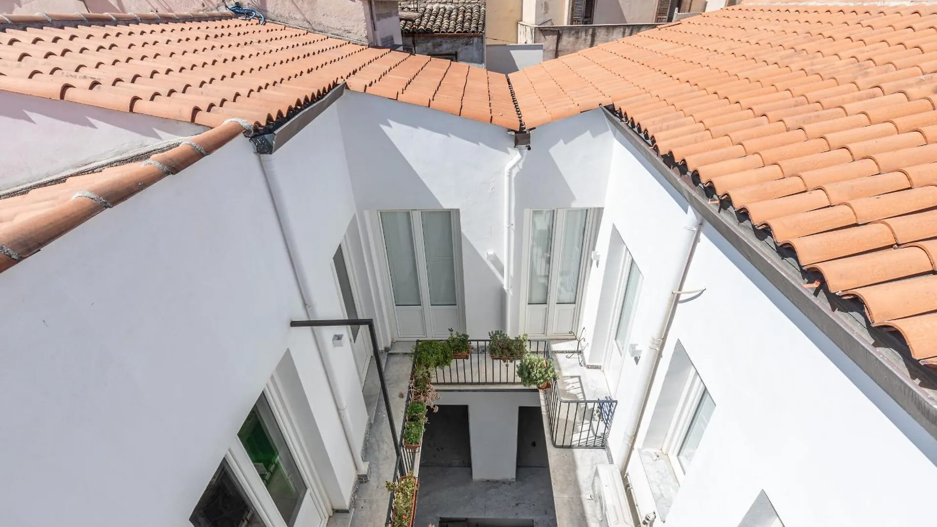 Una Terrazza Su Via Calderai By Wonderful Italy Apartment Palermo